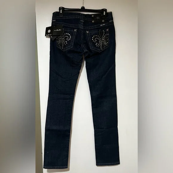 Miss Me Jeans Straight Embellished Fleur-De-Lis Dark Wash Size 27, never worn. - Picture 6 of 7